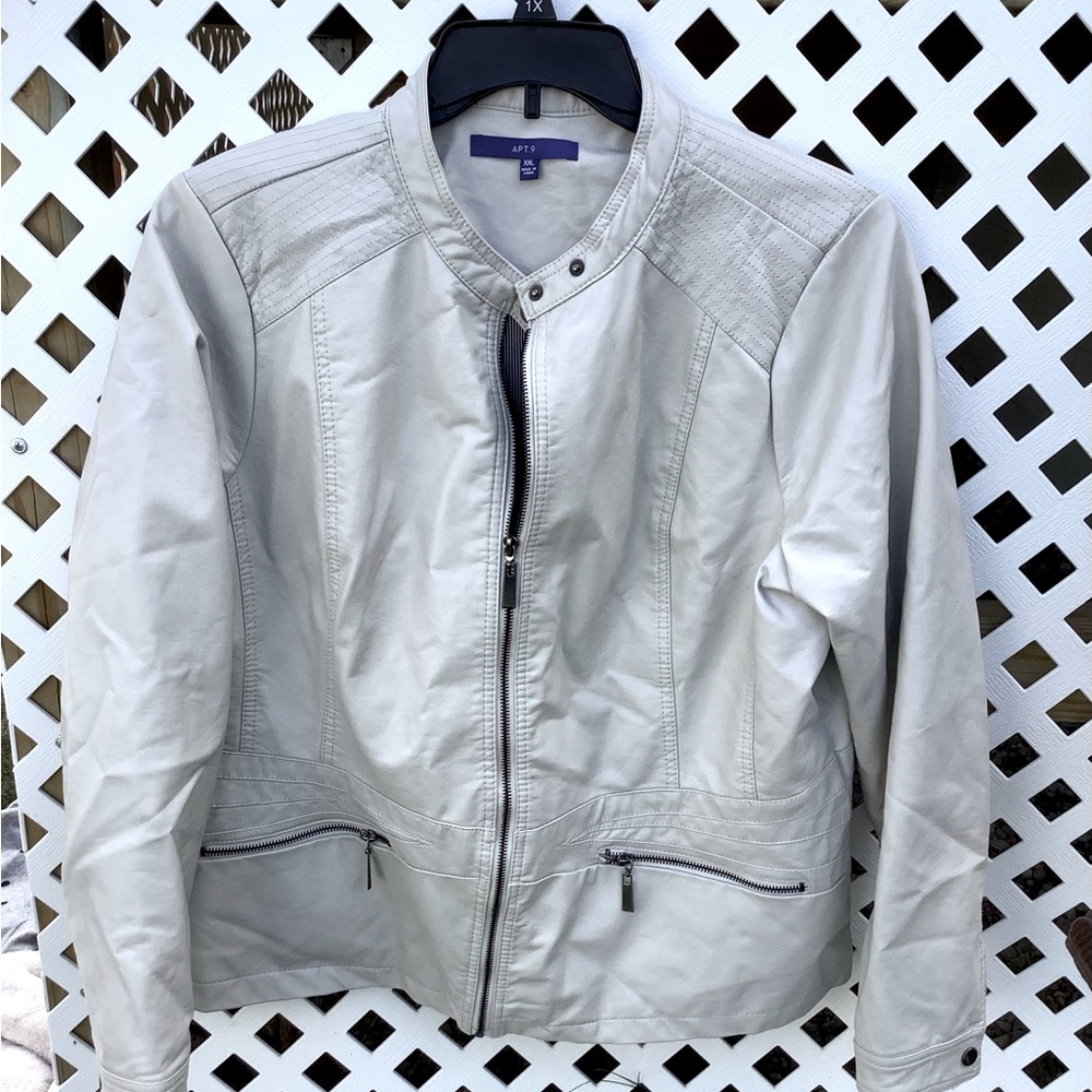 Nice stylish faux leather jacket 🌷🌷